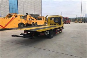 叶城非事故拖车